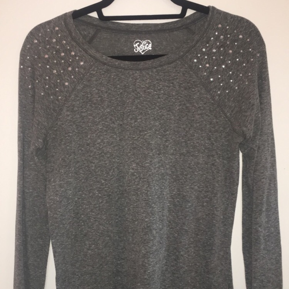 Gray long sleeve top
